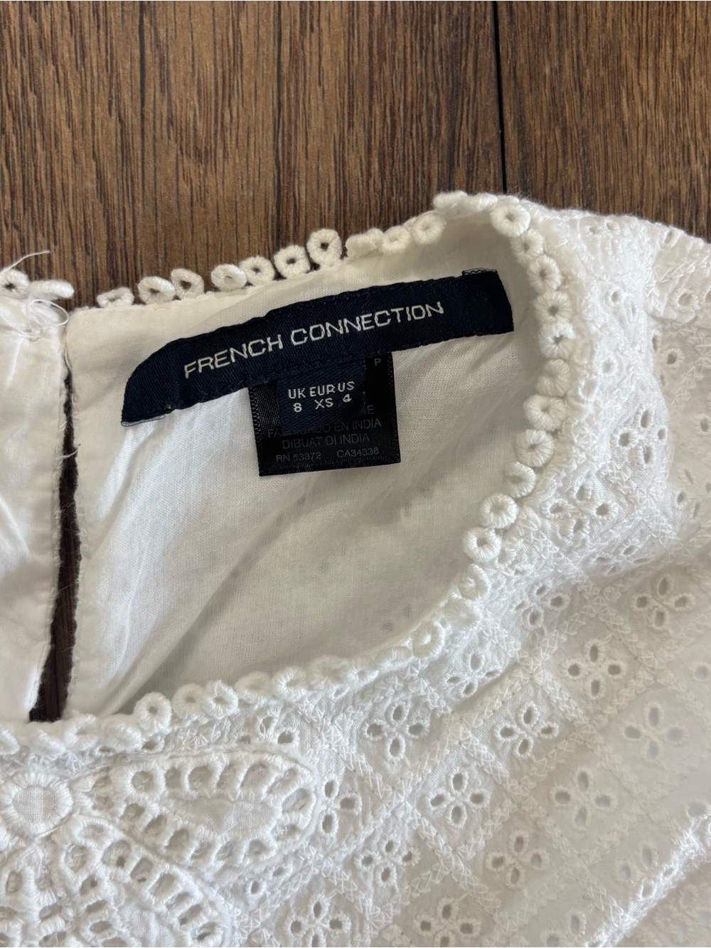 The French Connection Esse Cotton Eyelet Cutout Dress, White, US size 4 - Picture 4 of 7